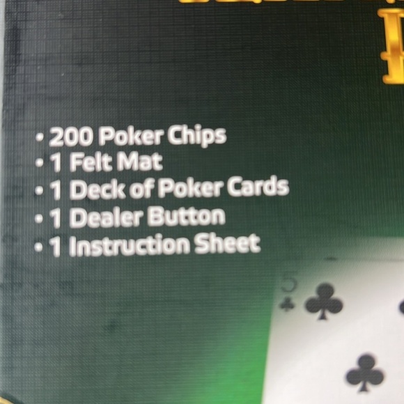 The Classic Games Texas Hold’em Poker Game with 200 chips and Green Felt Mat - Picture 4 of 4